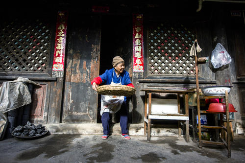 农村俗语“路有三不走,礼有三不随,钱有三不借”,是什么意思?