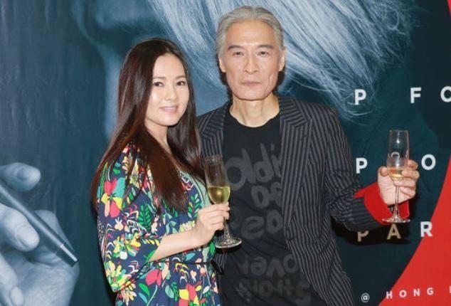 浪子词人夺音乐成就大奖 曾与一代绝色女神相恋被嘲美女与野兽