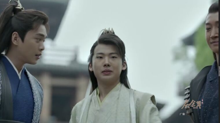 张若昀的古装和现代装,胖若两人啊