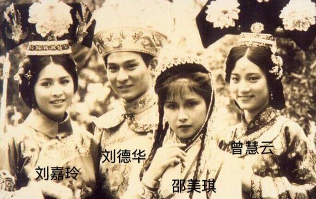 53岁TVB绿叶曾与刘德华饰演夫妻 与男友恋爱30年至今未结婚生子