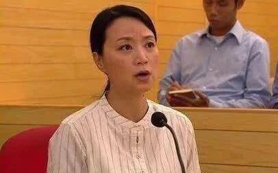 53岁TVB绿叶曾与刘德华饰演夫妻 与男友恋爱30年至今未结婚生子