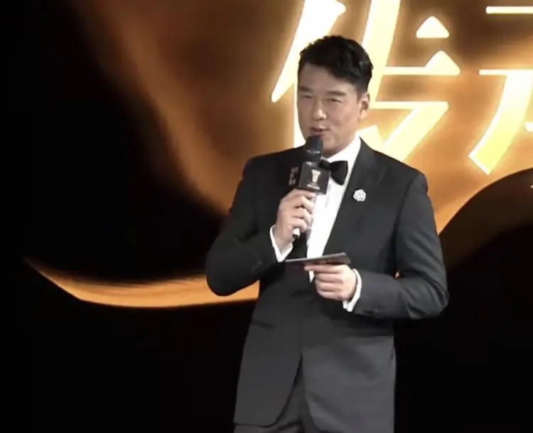 主持人曝林志玲已怀孕,微凸小腹引关注,难道真有喜了?