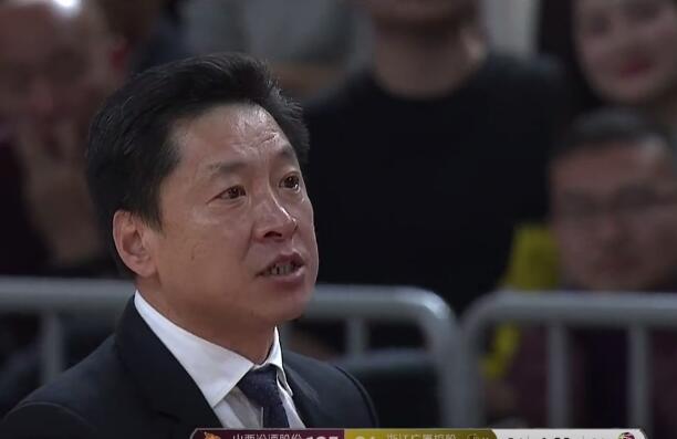 19分惨败!李春江赛后大闹CBA技术台,不满裁判针对广厦吹黑哨