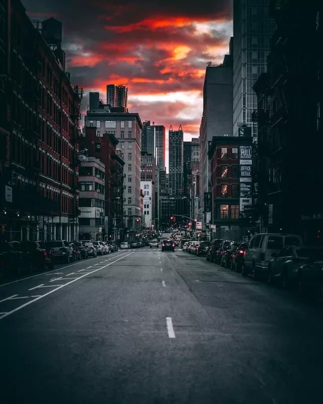 我们不是生活在和平的年代,而是生活在和平的国家!