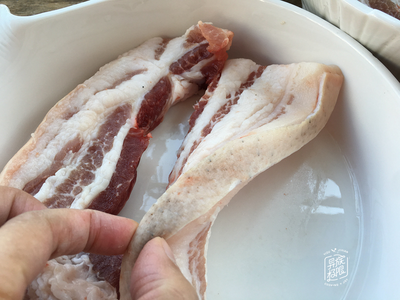 大雪节气,淡味腊肉腌起来,准备迎新年