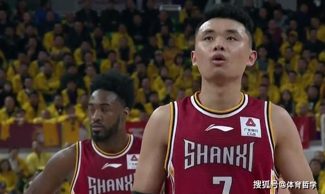 厉害!CBA冠军教练让鱼腩球队完成蜕变,5连胜稳居积分榜前3位