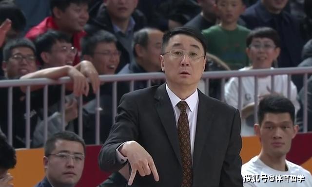 厉害!CBA冠军教练让鱼腩球队完成蜕变,5连胜稳居积分榜前3位
