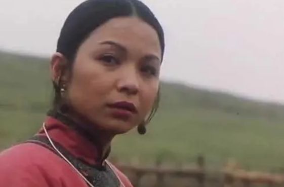 24年后,《妈妈再爱我一次》的妈妈,终于以主演身份重现大陆银幕