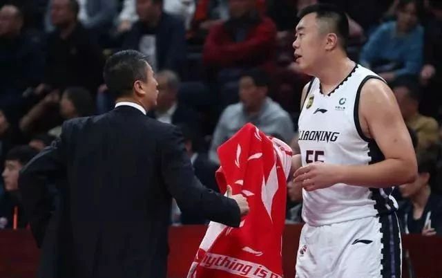 韩德君:后面的比赛这样打肯定不行,暗指郭士强执教能力不行吗?