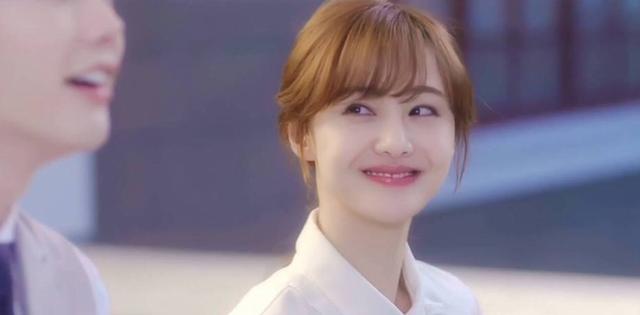 当红女星明年待播剧比拼:李沁杨超越力压杨幂迪丽热巴赵丽颖郑爽