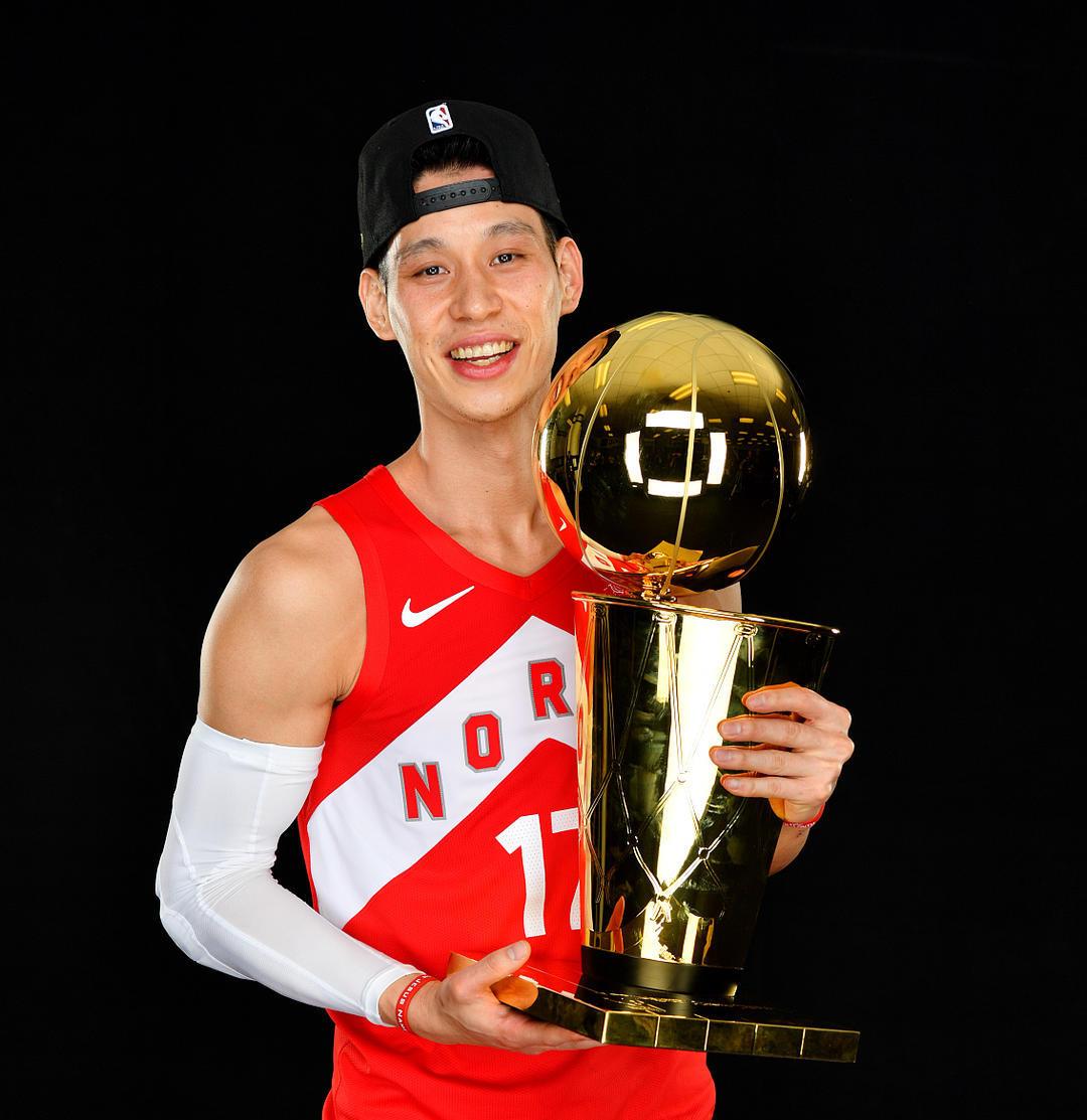 林书豪亲承:总冠军戒指一周内将运到中国,还想打进NBA