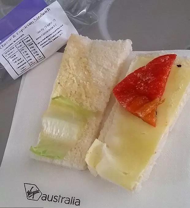 都在吐槽飞机餐,可这廉航偏偏开餐厅卖飞机餐!还有道菜“辣死你妈椰浆饭”
