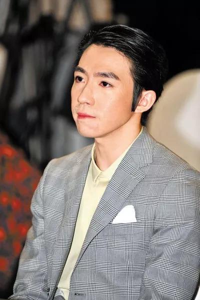 当红时遭毁容,他涅槃重生后却一直不温不火,32岁开始演长辈