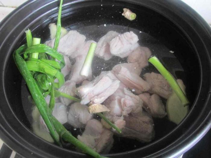 吃惯了红烧排骨, 换个方法做的排骨补钙又减肥