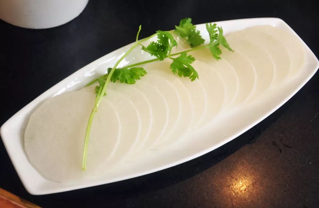 冬季羊蝎子火锅来袭,啃肉、嗦骨、唆指每一口都让人抓狂!