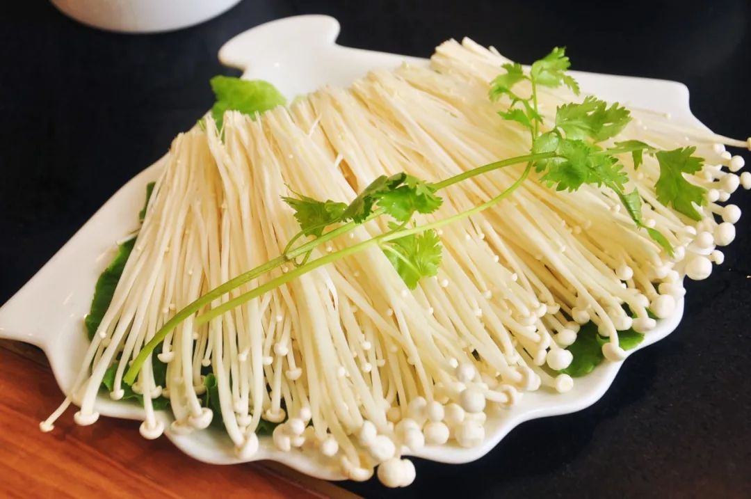 冬季羊蝎子火锅来袭,啃肉、嗦骨、唆指每一口都让人抓狂!