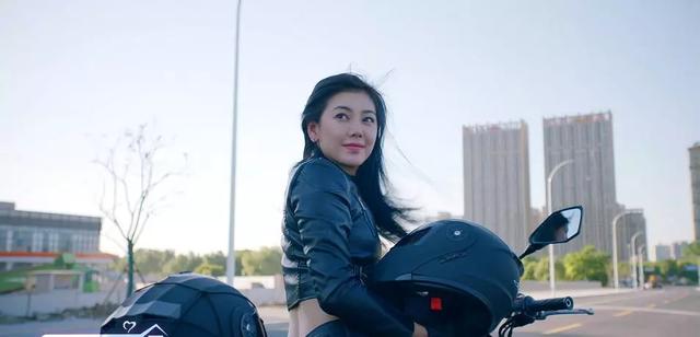 《爱情公寓5》预告透露出的五大信息:悠悠关谷结婚,新演员加盟
