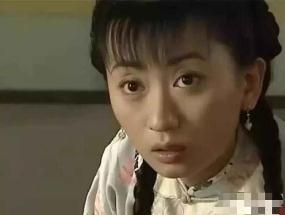 TVB最美配角,曾是电波少女组合成员,插足赵薇恋情,最后还嫁豪门