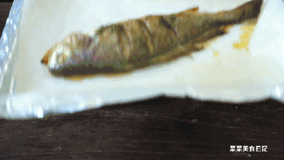 烧鱼要想鲜而不腥,只需这一招!自从学会这么煮,我家一周吃三次