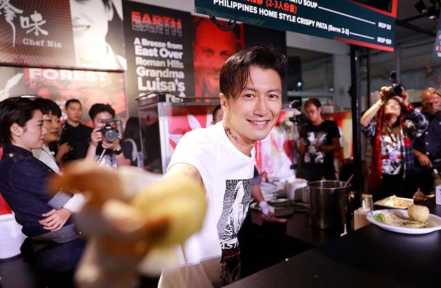 粉丝称“谢霆锋研发肉夹馍”引歧义,网友:西安人和语文老师笑了