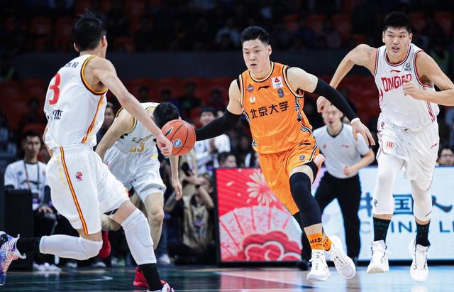 下一个姚明?2.22米新神塔获马布里看好 在全明星舞台大放异彩