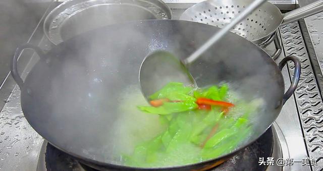 大厨教你清炒荷兰豆,简单做法,荷兰豆清脆不变色,营养还不流失