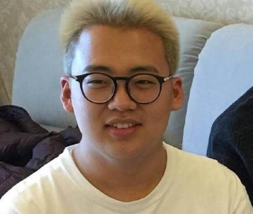 德云社竟然全都是睁眼瞎?原来舞台上的他们,根本就看不清观众席