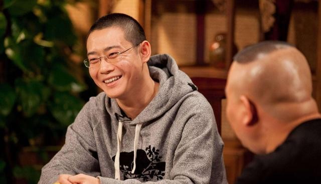 德云社竟然全都是睁眼瞎?原来舞台上的他们,根本就看不清观众席