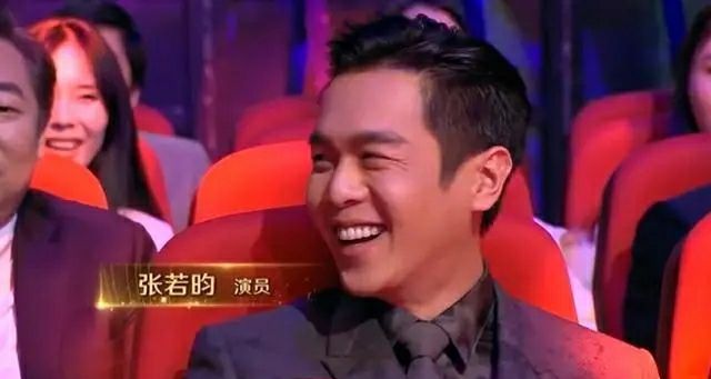 郑恺当众翻车,称赵丽颖因带娃辛苦才外出拍戏,遭网友diss情商低