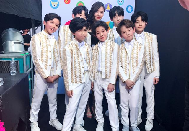 TFBOYS将告别男孩时代, YHBOYS乳臭少儿欲接棒