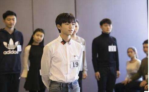 TFBOYS将告别男孩时代, YHBOYS乳臭少儿欲接棒