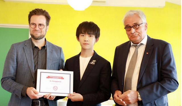 TFBOYS将告别男孩时代, YHBOYS乳臭少儿欲接棒