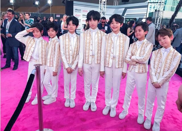 TFBOYS将告别男孩时代, YHBOYS乳臭少儿欲接棒