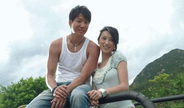 洪金宝有3个儿子,他长得最像洪金宝,才华横溢混得最不如意