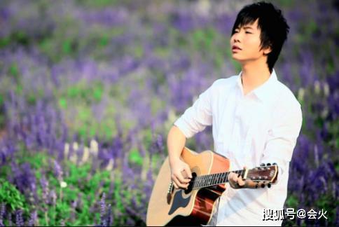 任静付笛声一家同框,夫妻俩靠商演也能成富豪,还把儿子送出道!
