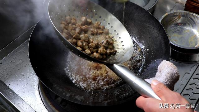 厨师长分享牛肉新吃法,牛肉鲜嫩可口,味道浓郁,别有一番风味
