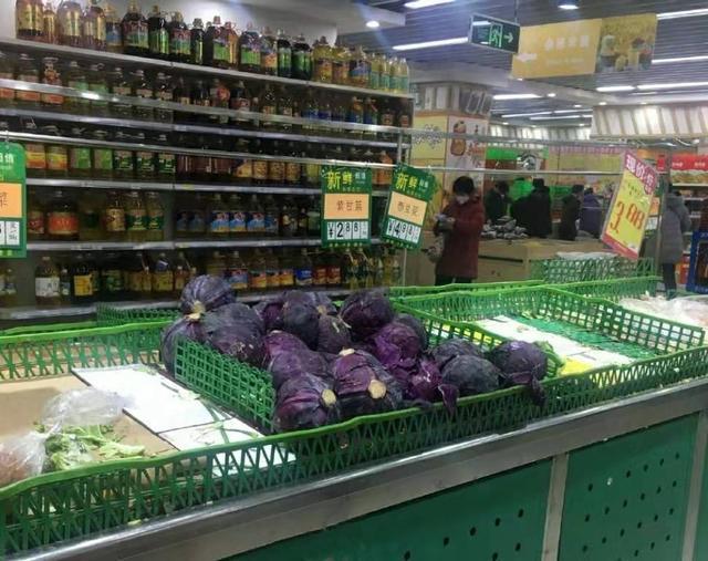走进超市一看,终于知道剩下的食物是什么了,果然都是慧眼