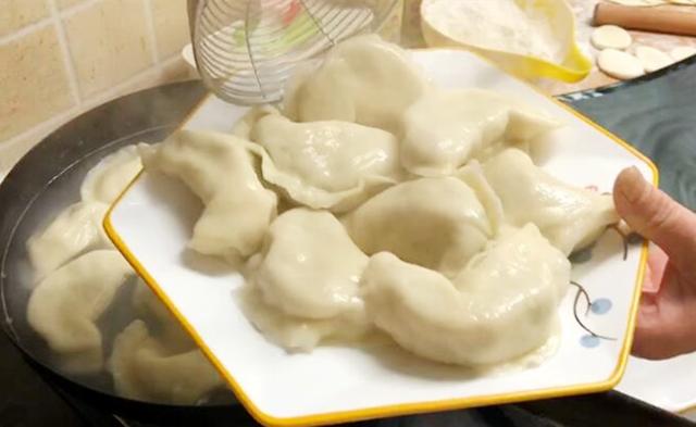 立春了,用它包饺子,比韭菜饺子鲜,比肉饺子香,孩子吃了更聪明