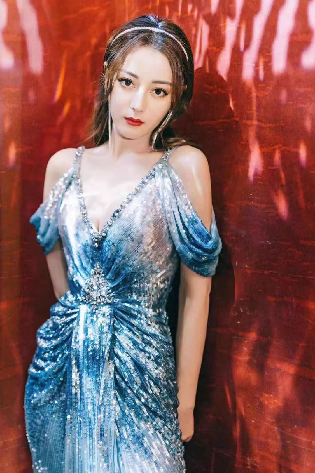热巴靠炒cp起家?未火前微博狂暗示,陈伟霆被捆绑得比鹿晗还惨