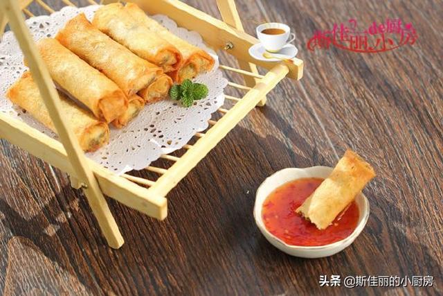 这小吃我家隔三差五就做,5种春卷的做法,每次上桌三两下就光盘
