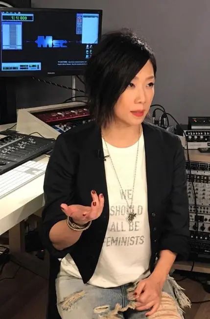 恭硕良被曝新恋情,林忆莲坦然承认已分手一年多,再回归单身状态