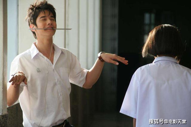 《初恋这件小事》小水、阿亮再聚演新戏,不忘给武汉加油