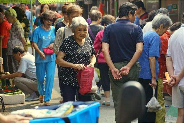 说到底,生活只有眼前的苟且