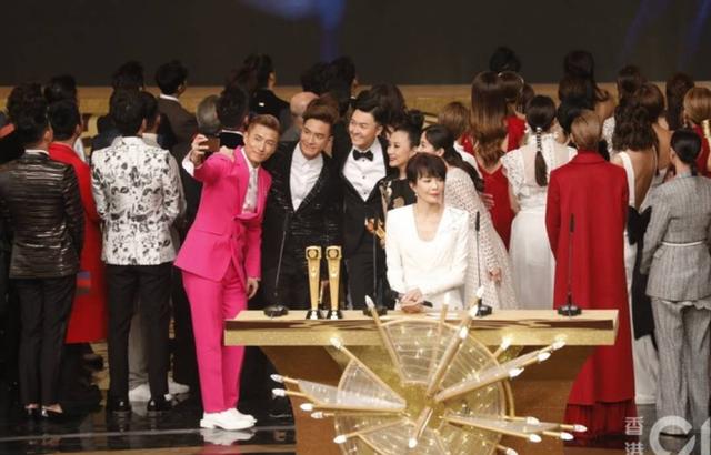 被评是用完就扔!香港知名男艺人演足28年从未在TVB夺过奖