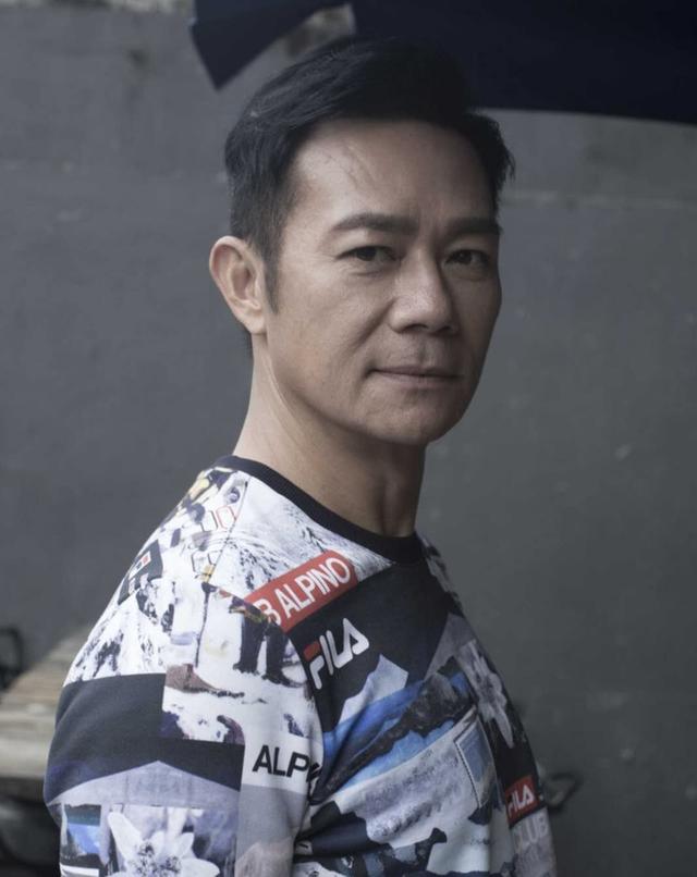 被评是用完就扔!香港知名男艺人演足28年从未在TVB夺过奖