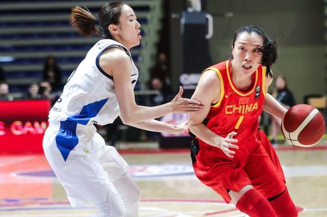 一个满分,一个刚及格!中国女篮100-60大比分取胜韩国队迎来三连胜