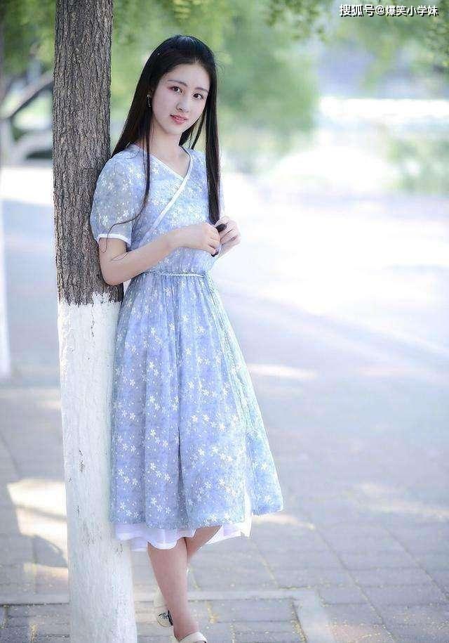 搞笑GIF趣图:妹子你这是疯了吧,内心深处的能量终于爆发了