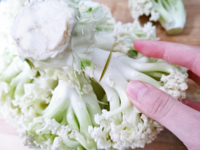 清水洗这3类蔬菜,比不洗还脏!教你一招,让虫子脏东西乖乖溜走