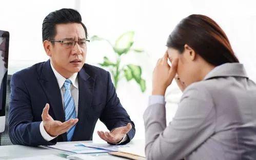 爱不爱你,看他回你的微信就知道