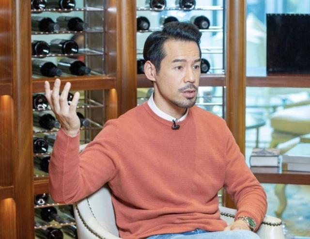 TVB绿叶《大酱园》长发造型吸眼球 自曝拍摄时生疮脱发底裤都湿透